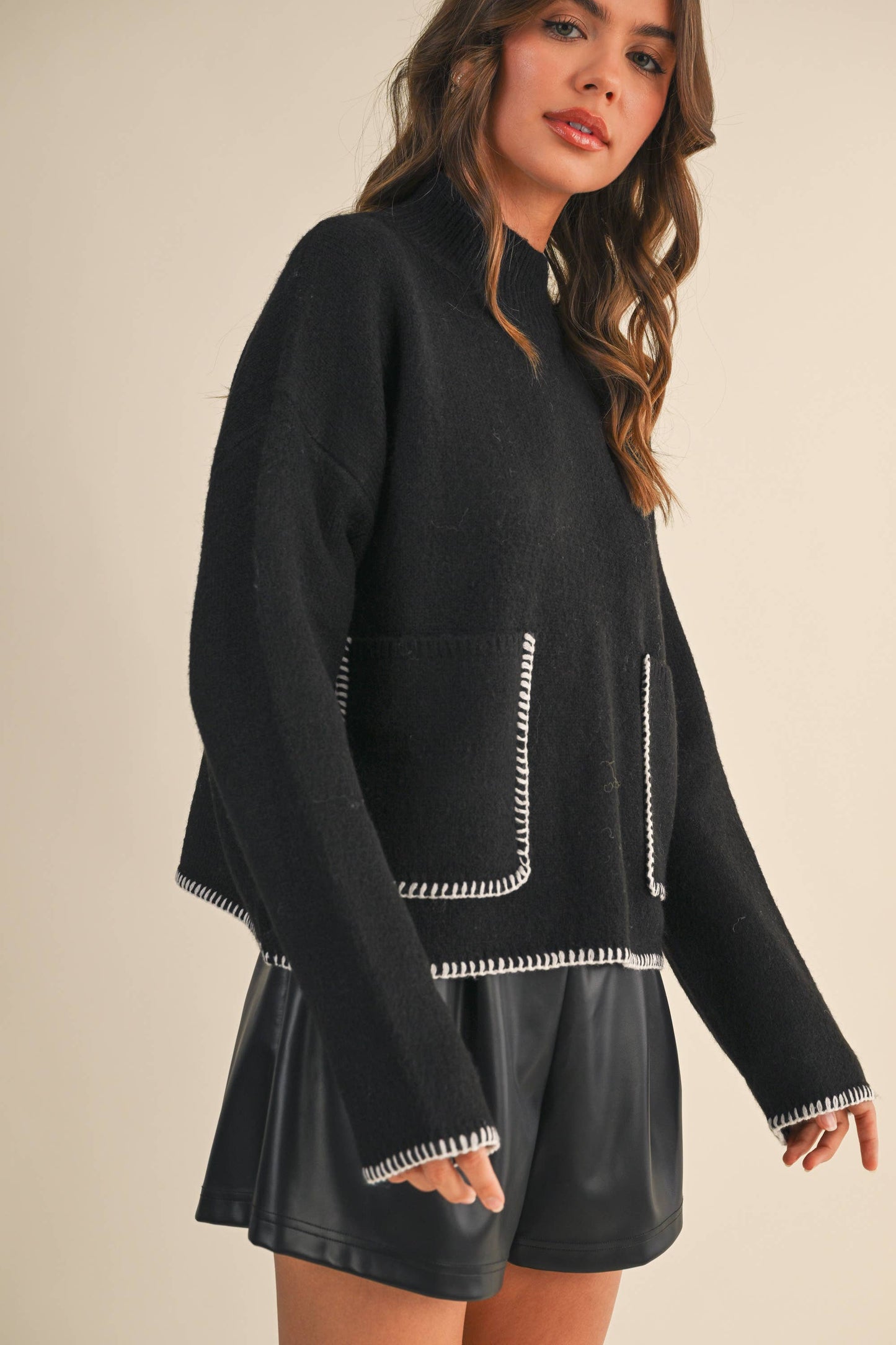 IT4414 MOCK NECK SWEATER TOP WITH FRONT POCKETS: IVORY / M