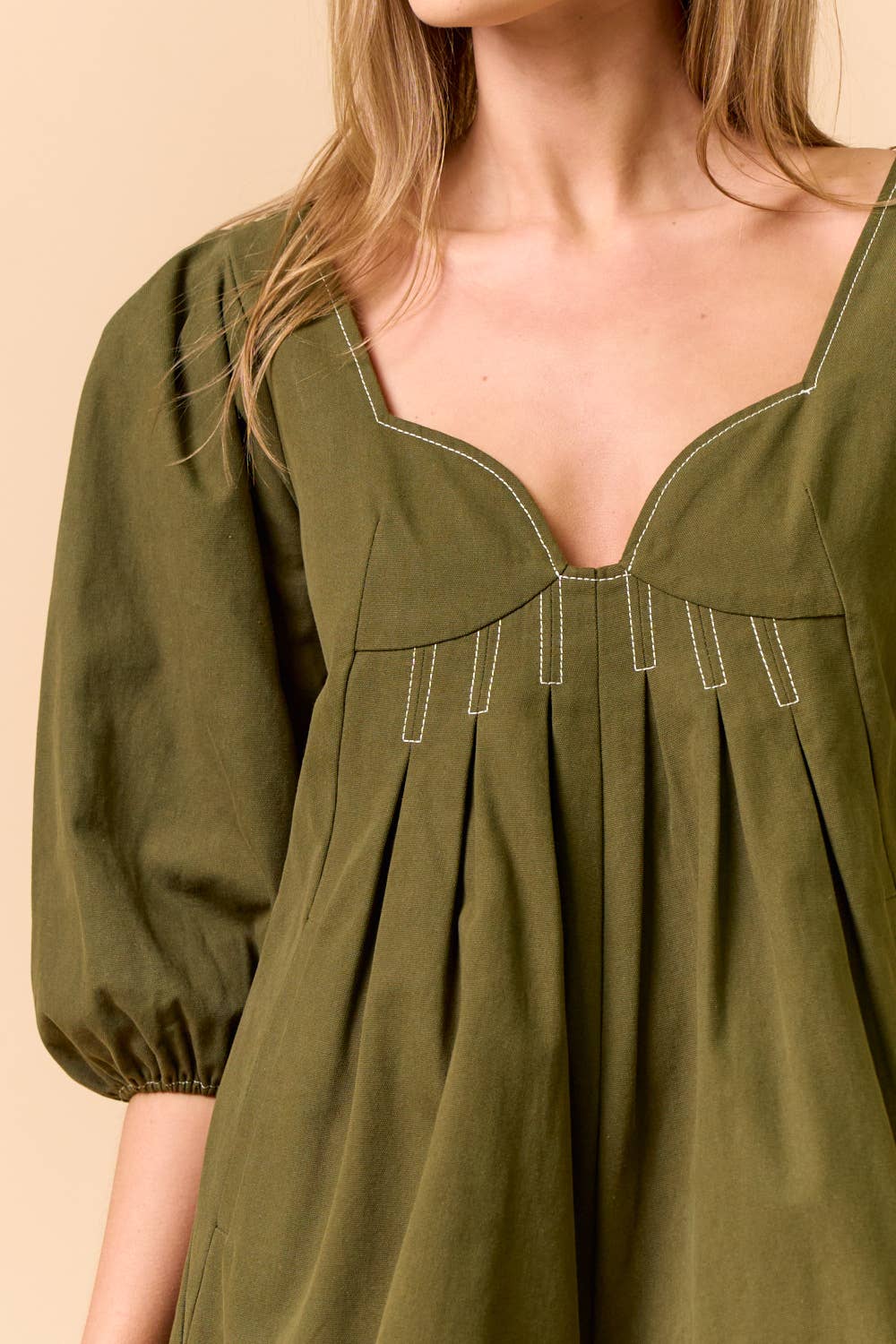 ILR5625 PUFF SLEEVE ROMPER: OLIVE / S