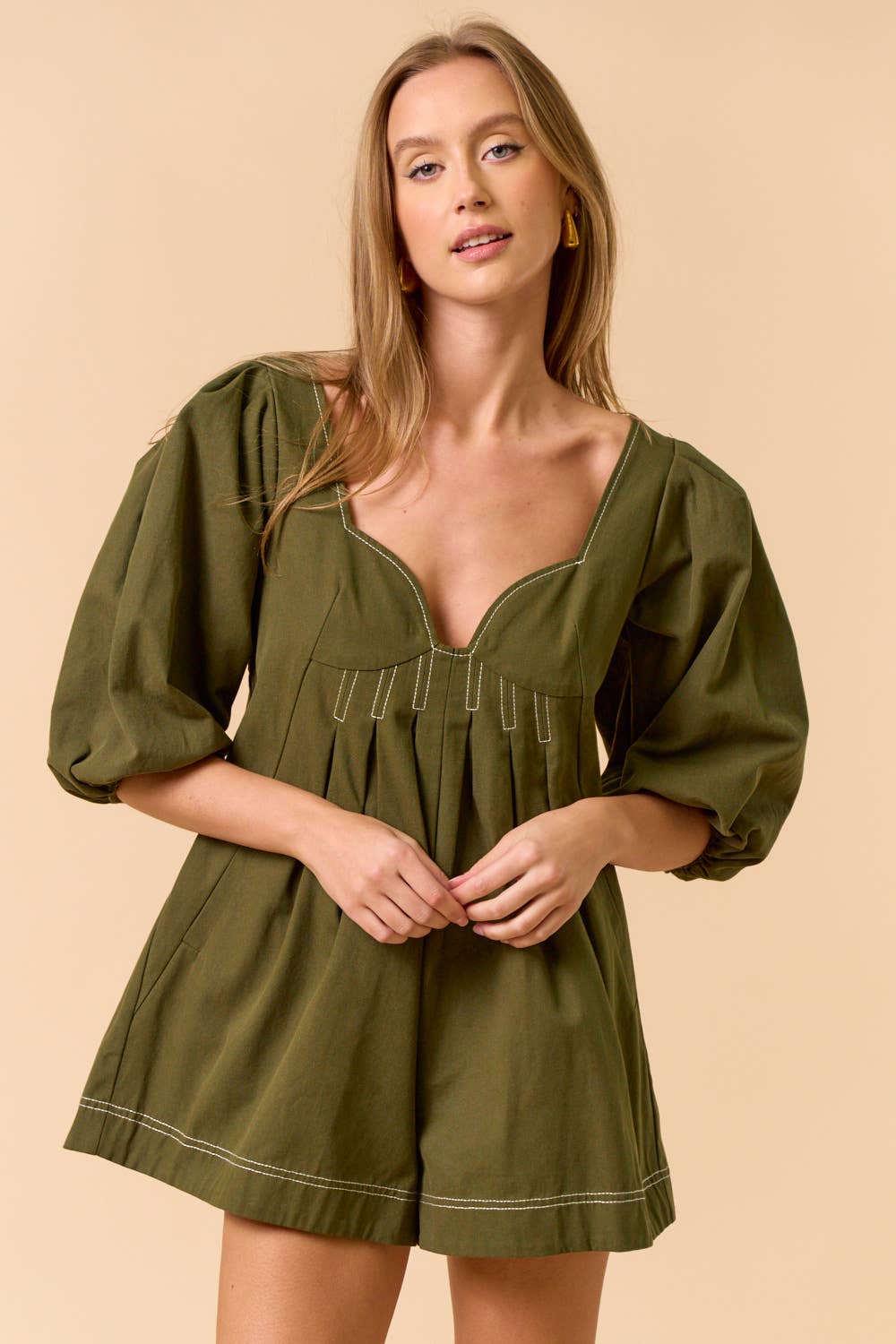 ILR5625 PUFF SLEEVE ROMPER: OLIVE / S