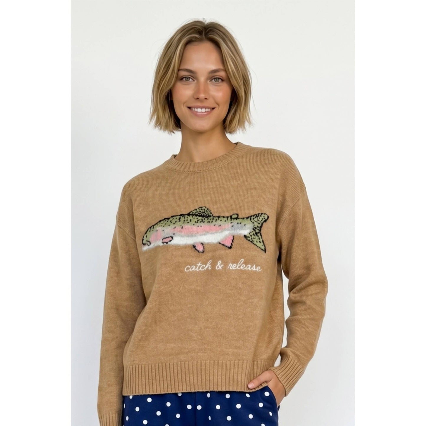 TF26-0628 - Fish sweater with "catch & release" embroidery: OFF WHITE / S-M-L(3-2-1)