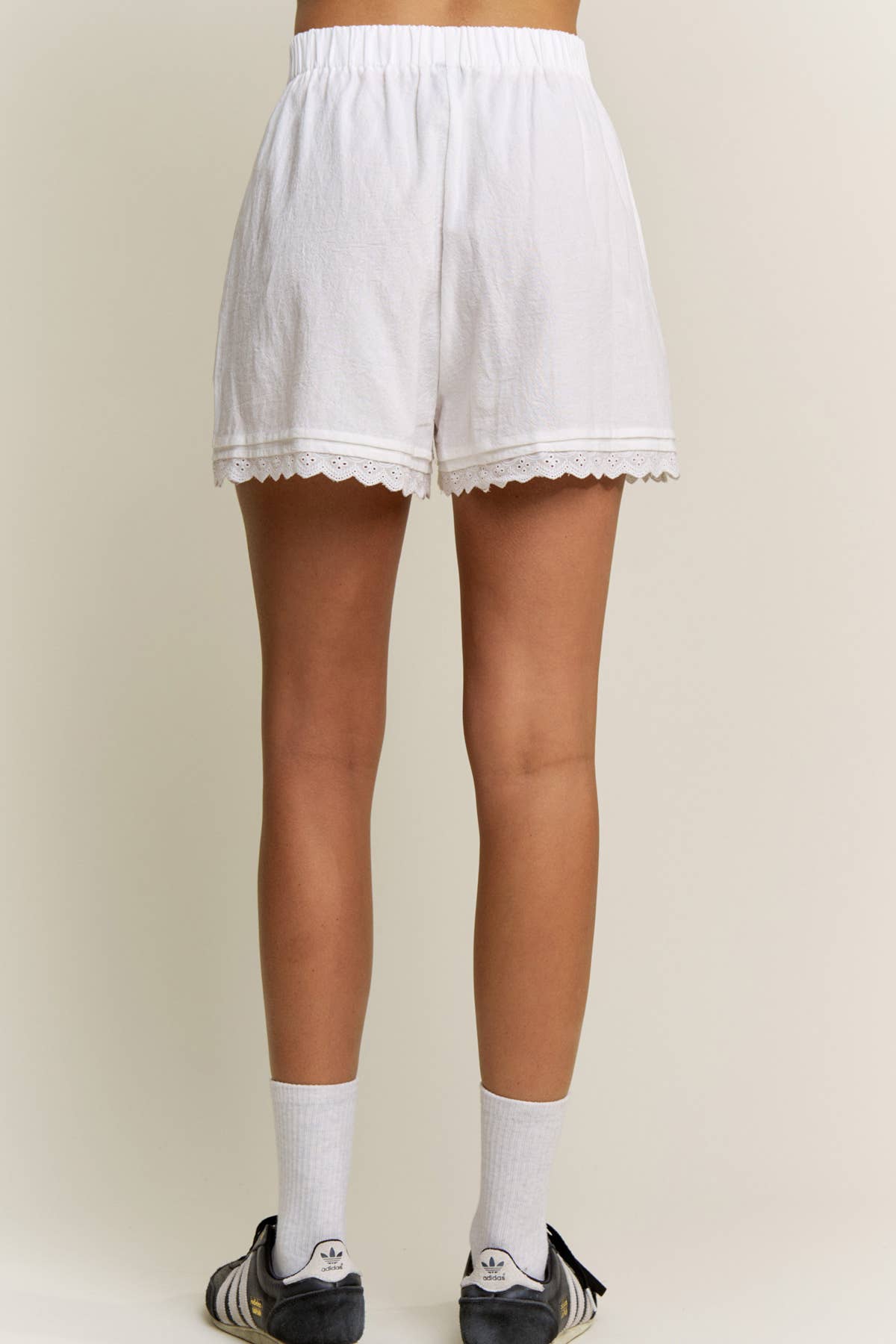 Effortless Feminine Lace Trim Cotton Shorts: Daisy / S