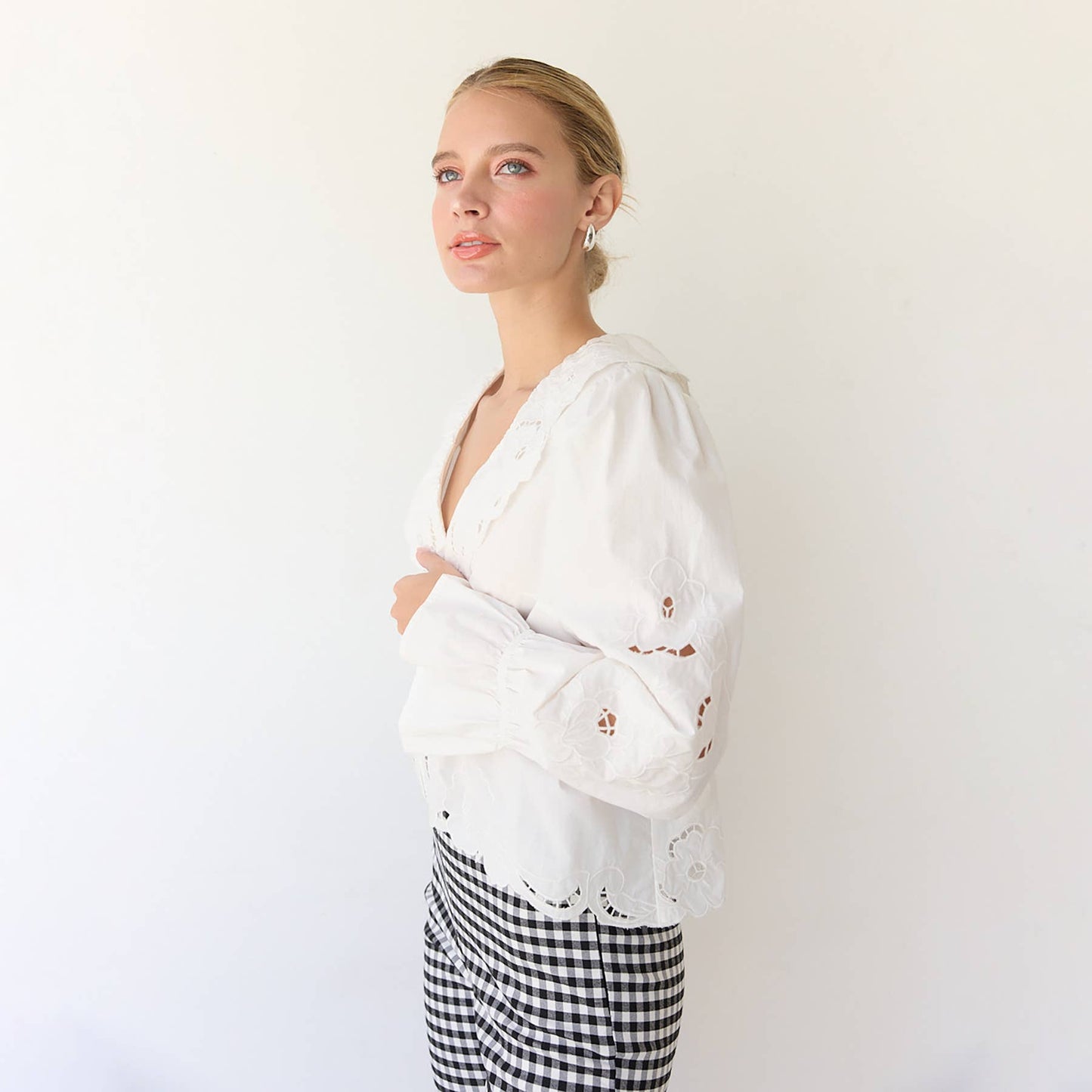 Embroidery Ruffle Blouse - RT1039: White / S-M-L (3-2-1)