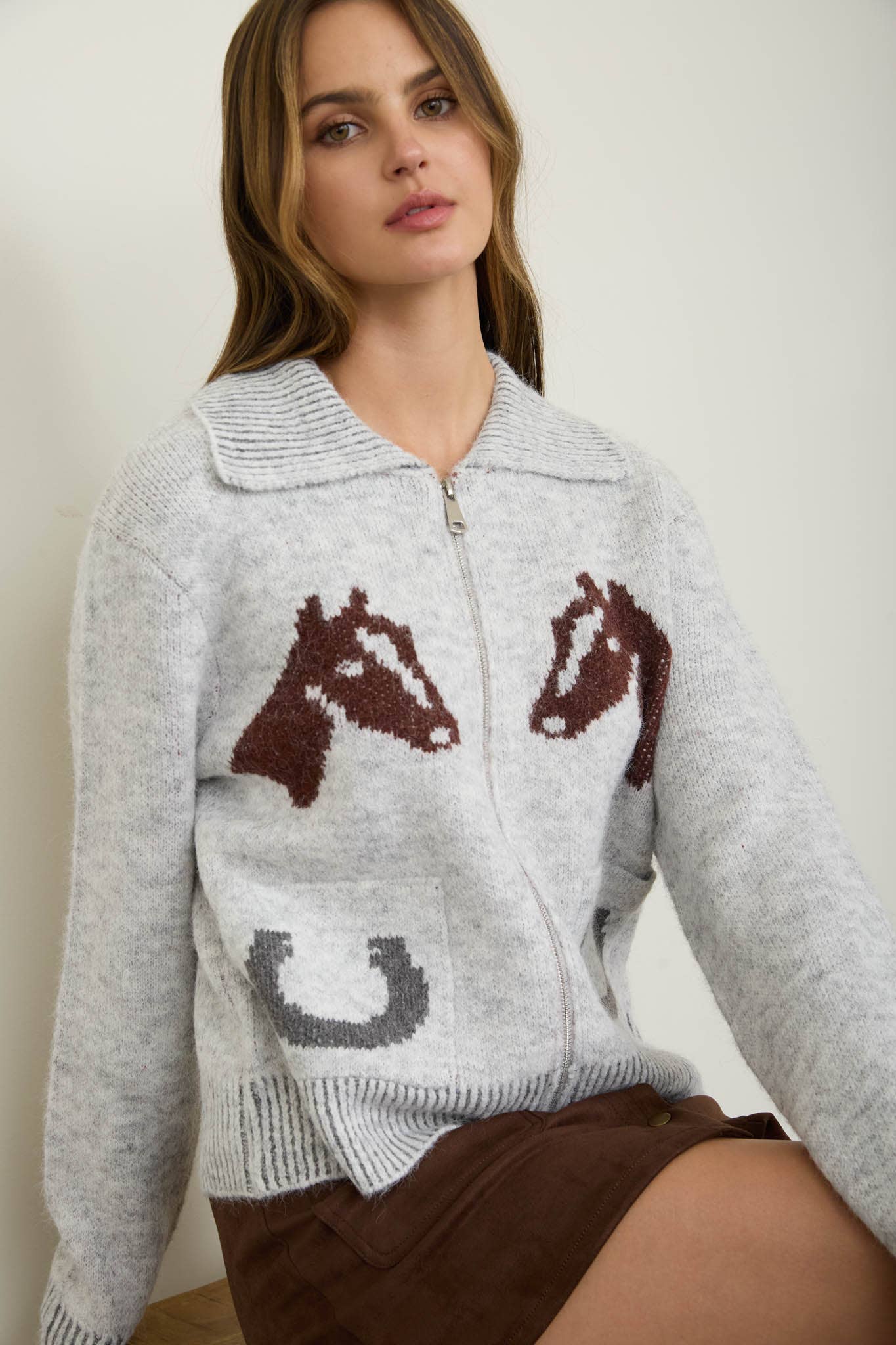 WESTERN JACQUARD COLLARED ZIP-UP KNIT CARDIGAN: LIGHT BROWN MULTI
