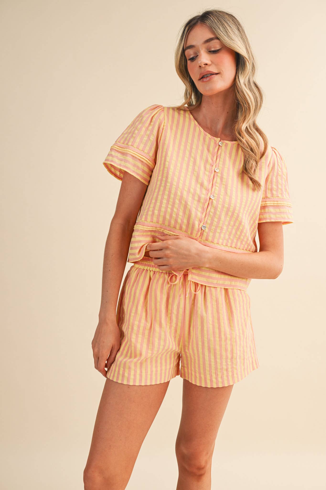 STRIPED BUTTON UP TOP AND SHORTS SET MPST4488: PINK RASPBERRY STRIP / L