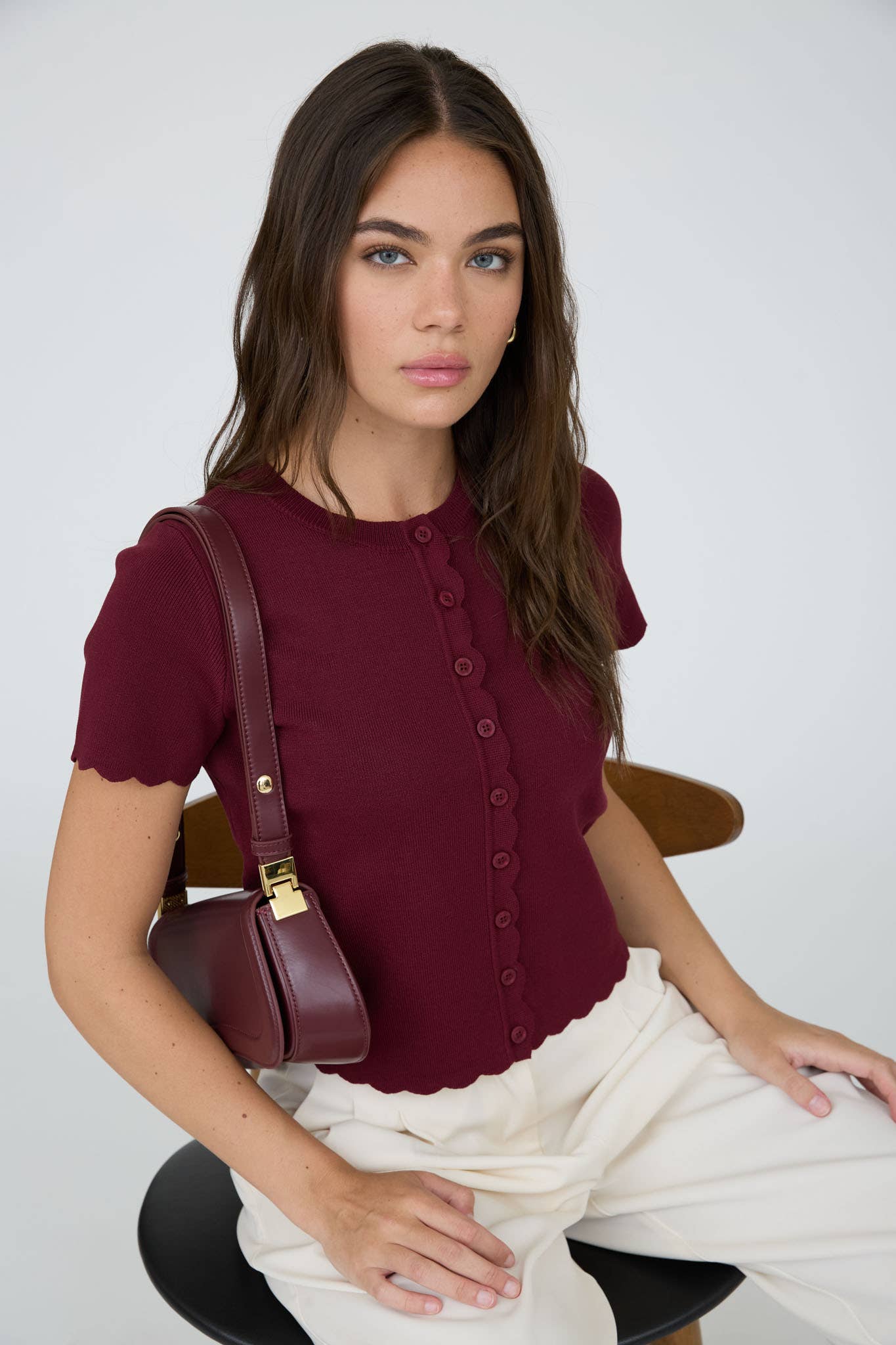 SCALLOPED SHORT SLEEVE BUTTON DOWN KNIT CARDIGAN : DUSTY BLUE