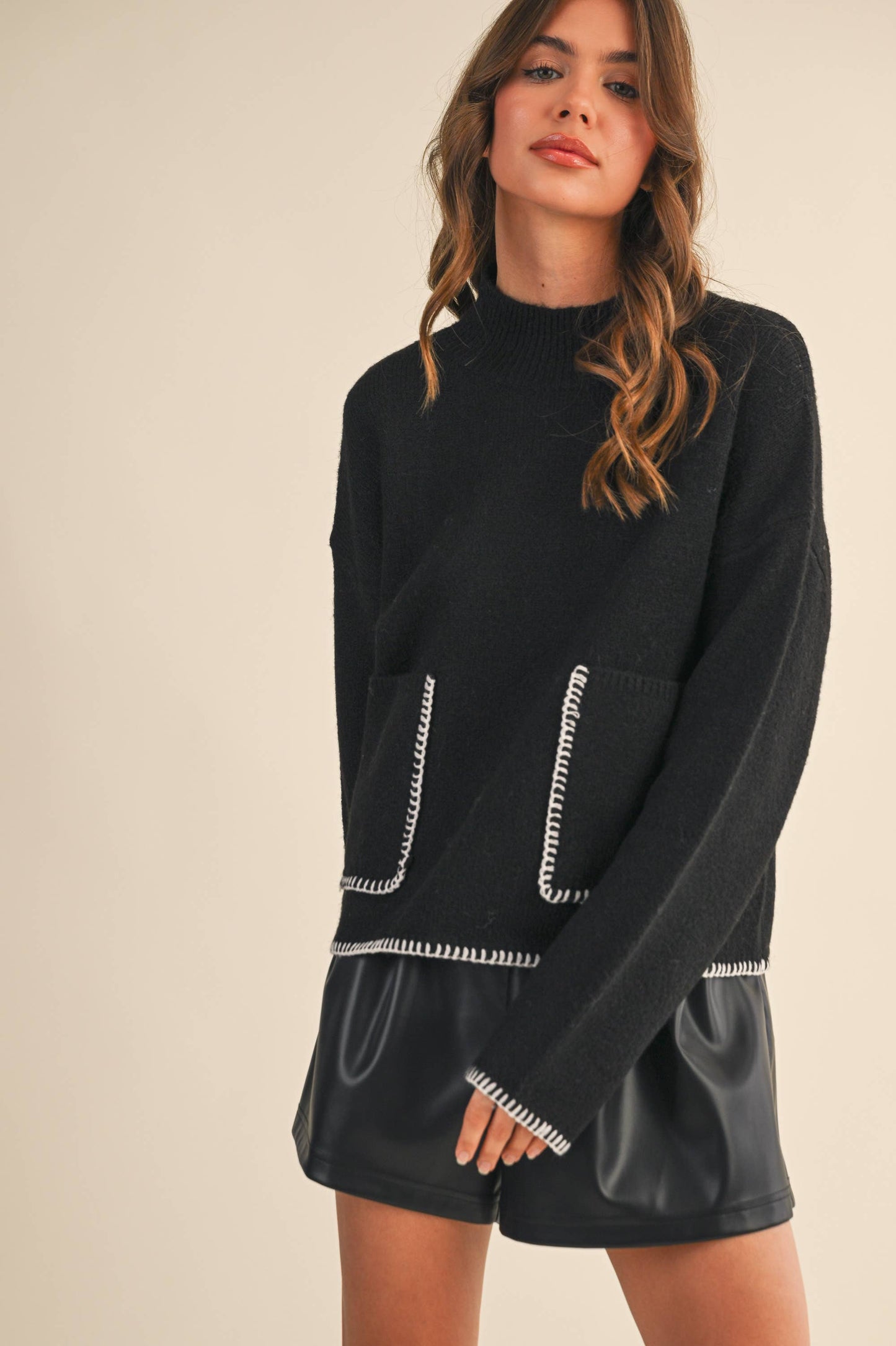 IT4414 MOCK NECK SWEATER TOP WITH FRONT POCKETS: IVORY / L