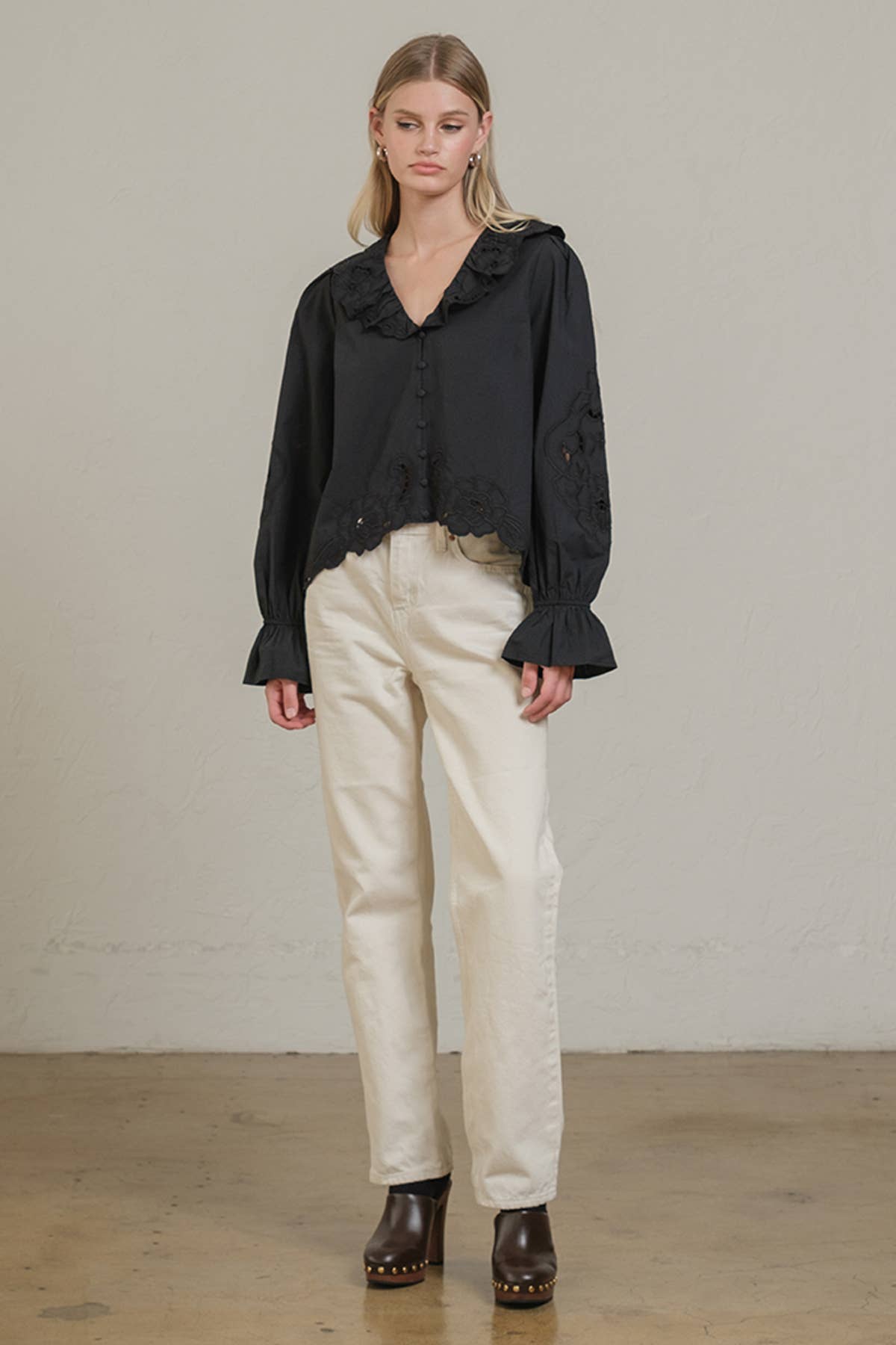 Embroidery Ruffle Blouse - RT1039: White / S-M-L (3-2-1)