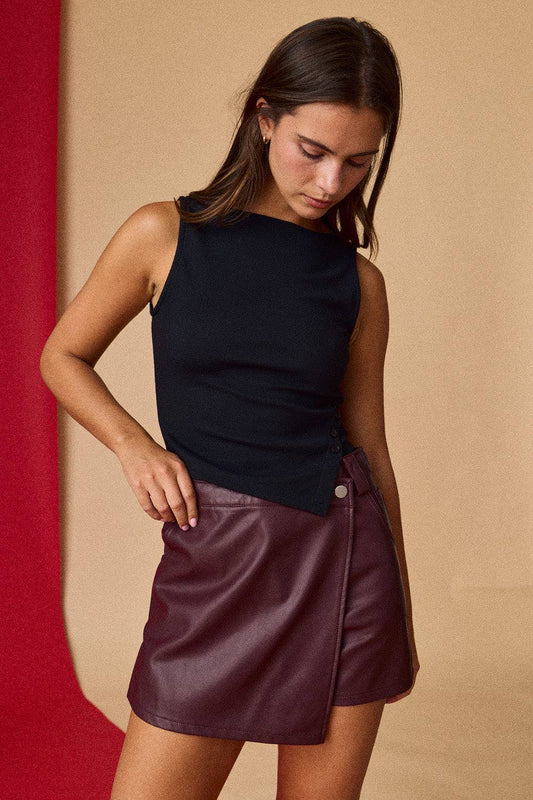 PT18711 - Asymmetrical Hem Tank: BLACK / M