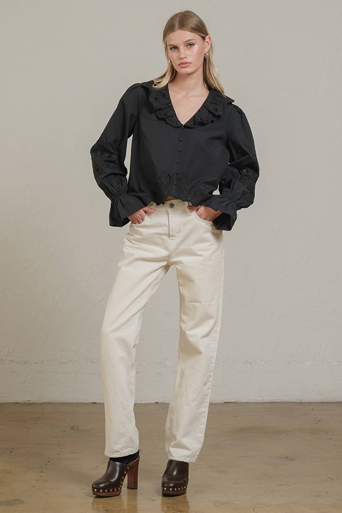 Embroidery Ruffle Blouse - RT1039: White / S-M-L (3-2-1)