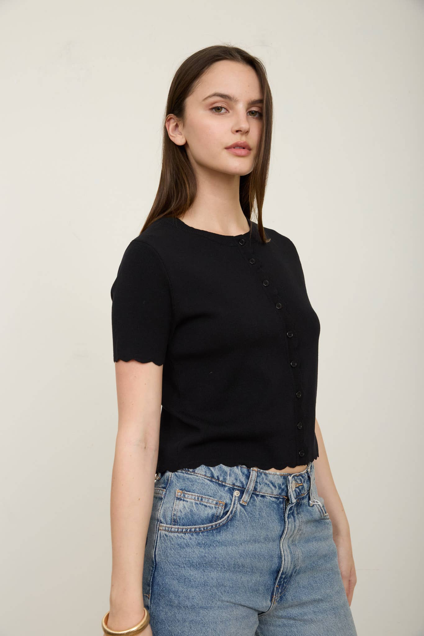 SCALLOPED SHORT SLEEVE BUTTON DOWN KNIT CARDIGAN : DUSTY BLUE