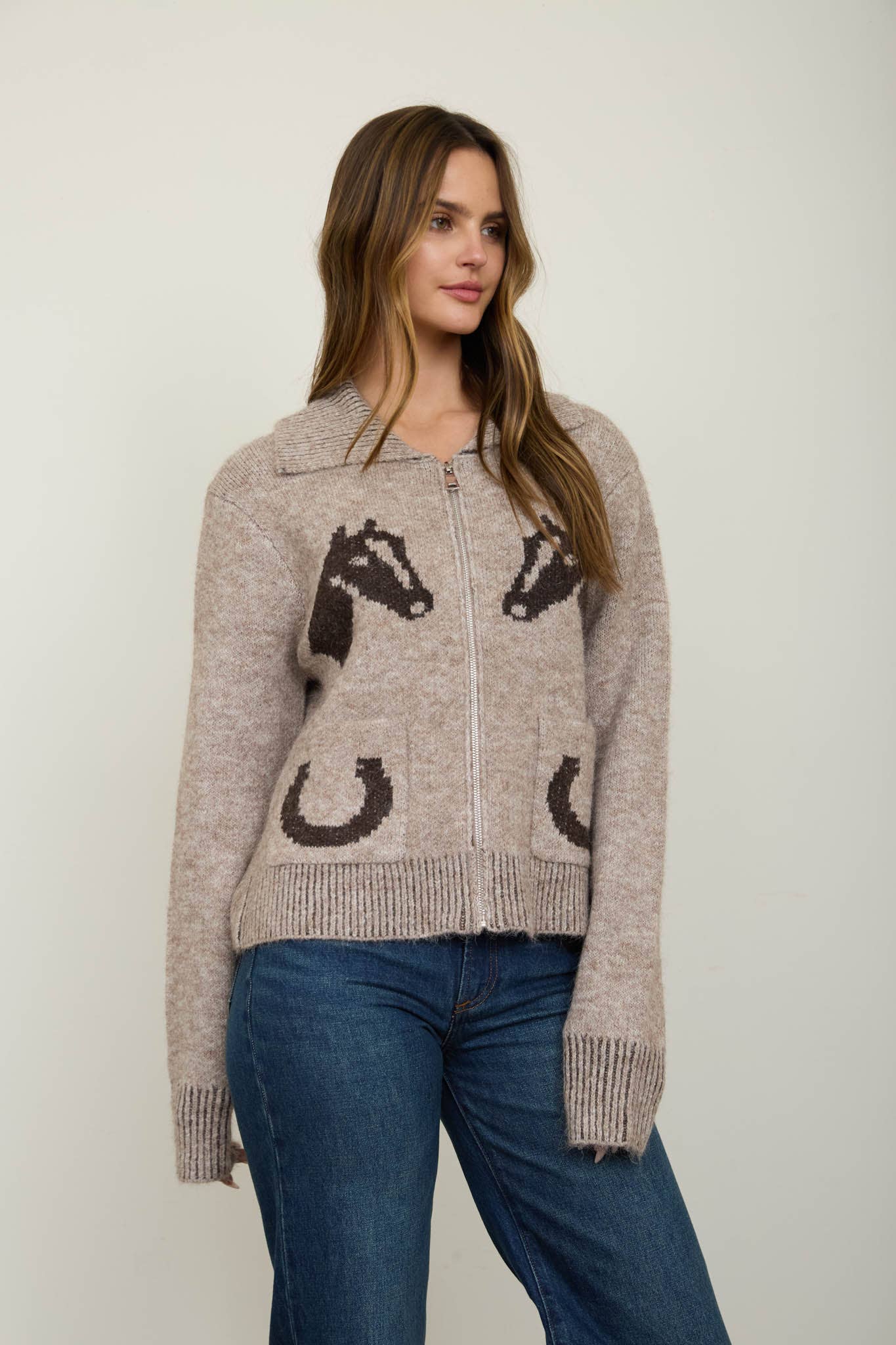 WESTERN JACQUARD COLLARED ZIP-UP KNIT CARDIGAN: LIGHT BROWN MULTI