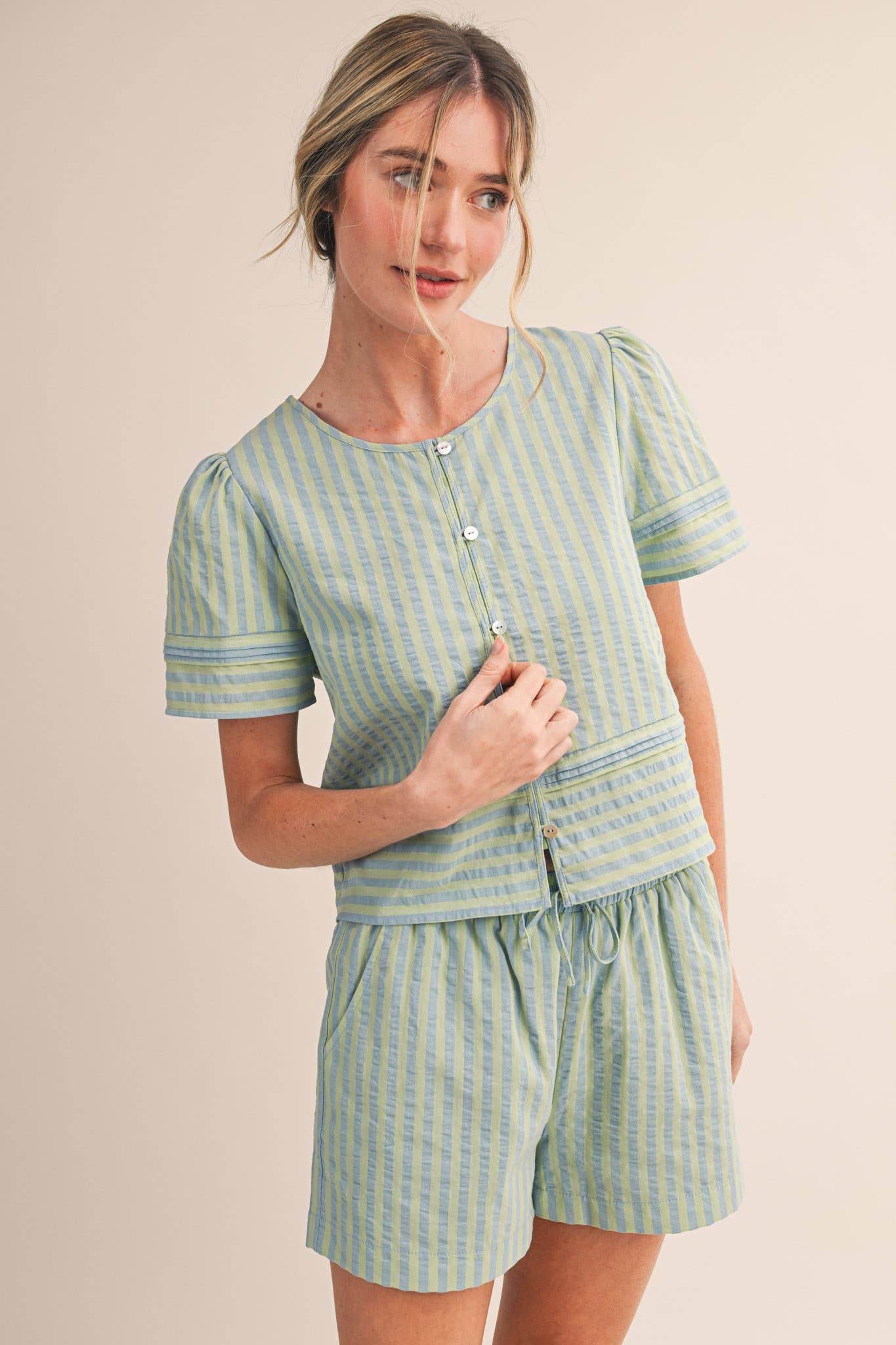 STRIPED BUTTON UP TOP AND SHORTS SET MPST4488: PINK RASPBERRY STRIP / L