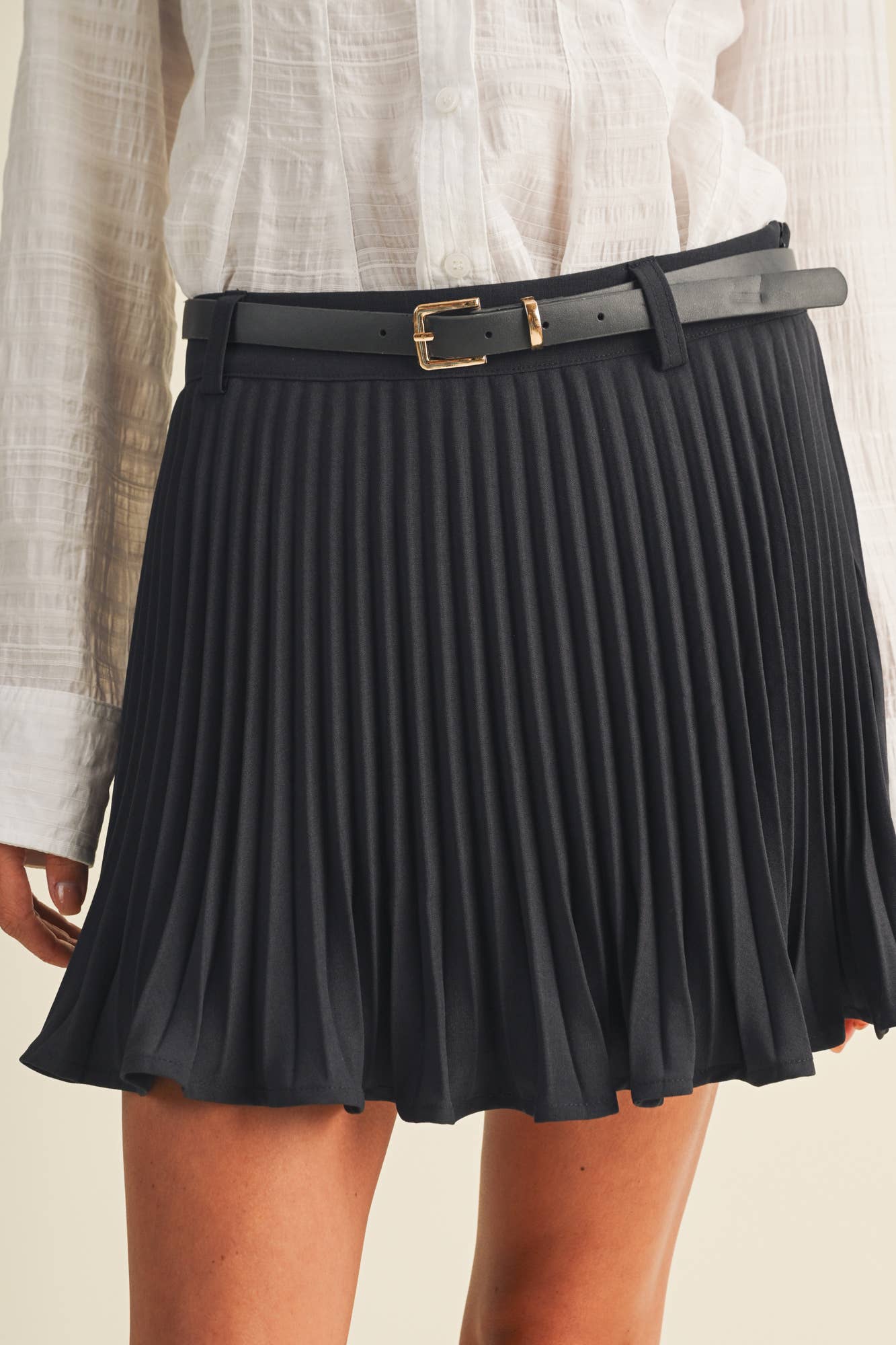 Belted Accordion Pleat Faux Leather Skirt: COCONUT SHELL / S