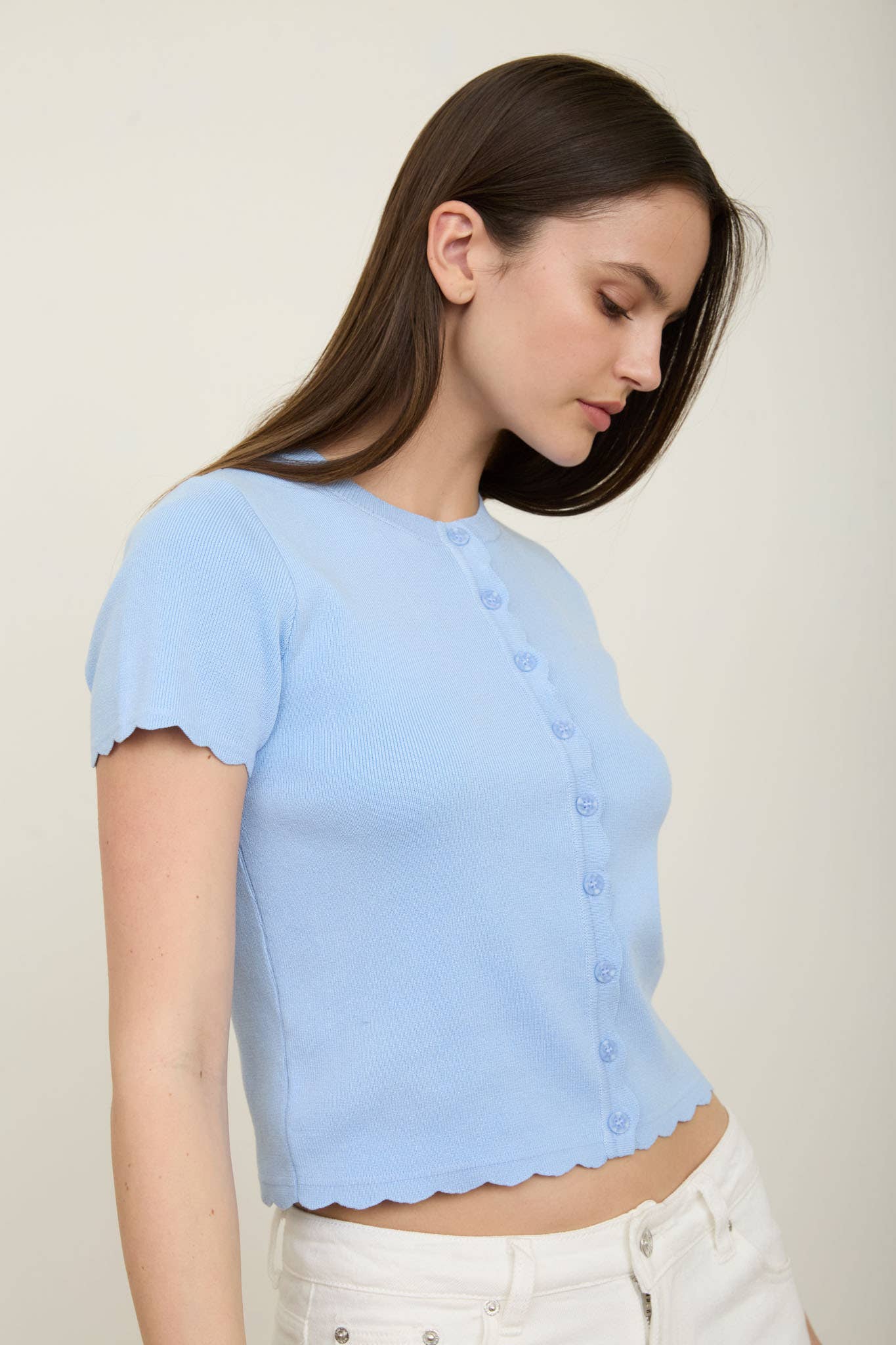 SCALLOPED SHORT SLEEVE BUTTON DOWN KNIT CARDIGAN : DUSTY BLUE