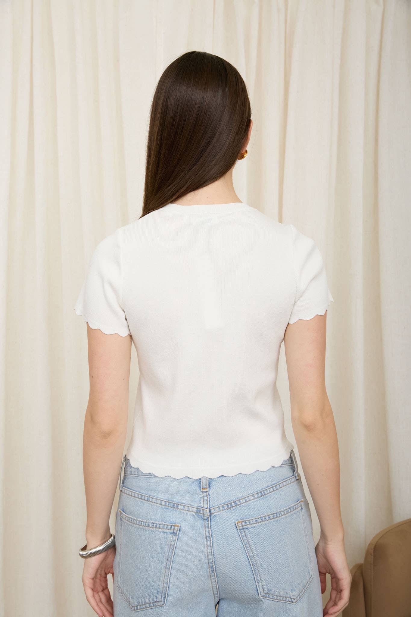 SCALLOPED SHORT SLEEVE BUTTON DOWN KNIT CARDIGAN : IVORY