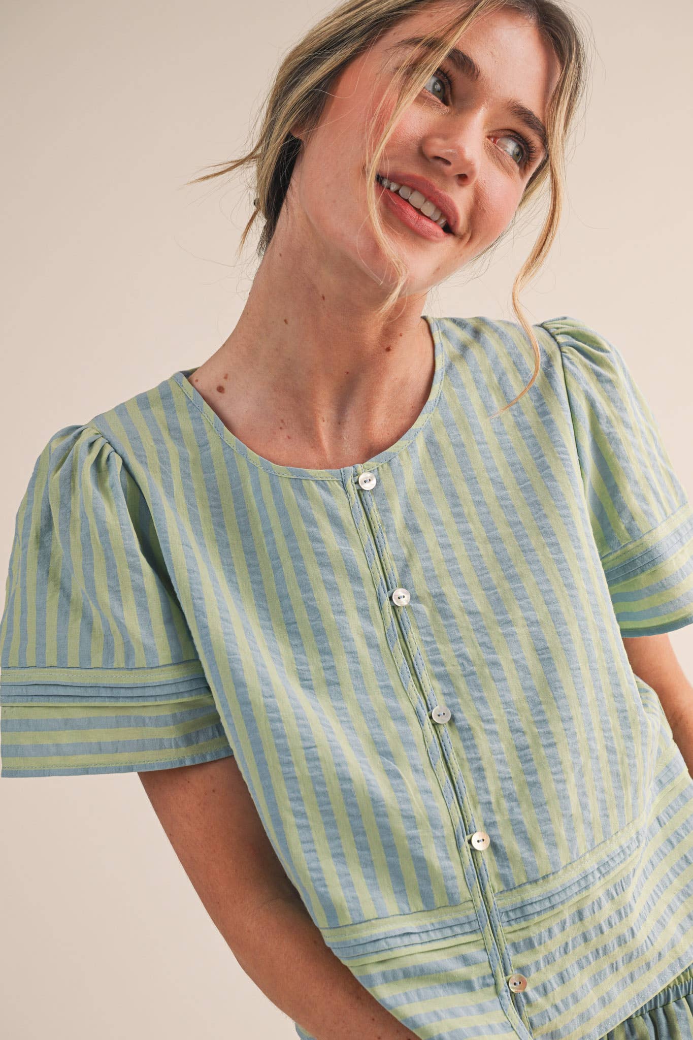 STRIPED BUTTON UP TOP AND SHORTS SET MPST4488: PINK RASPBERRY STRIP / M