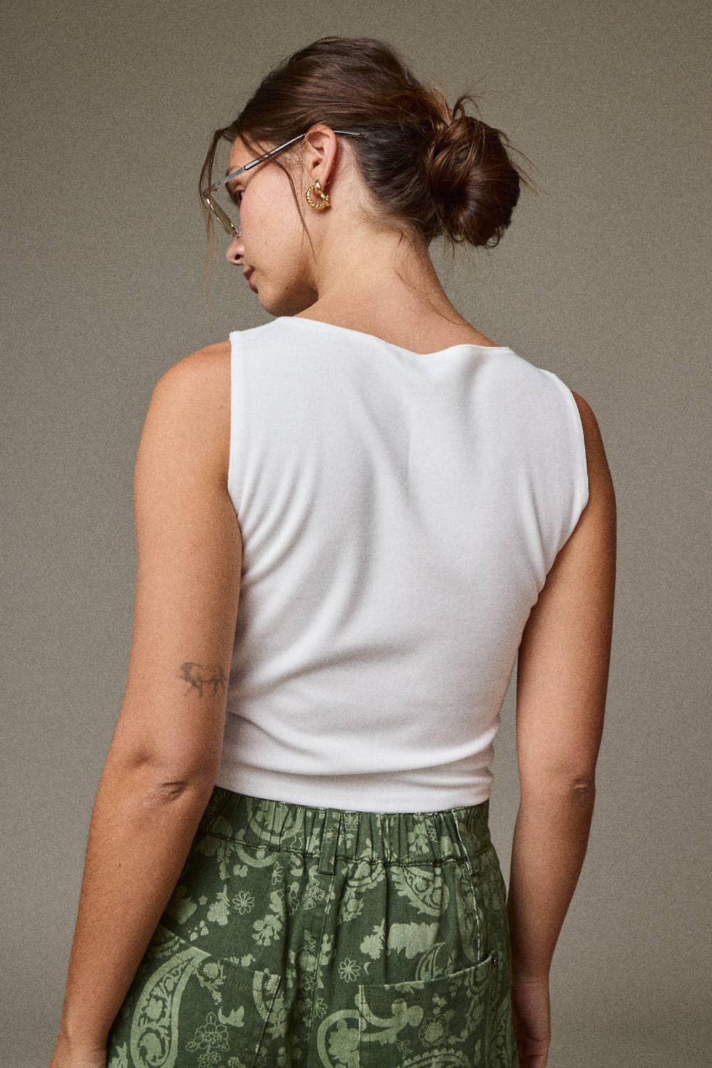 PT18711 - Asymmetrical Hem Tank: BLACK / L