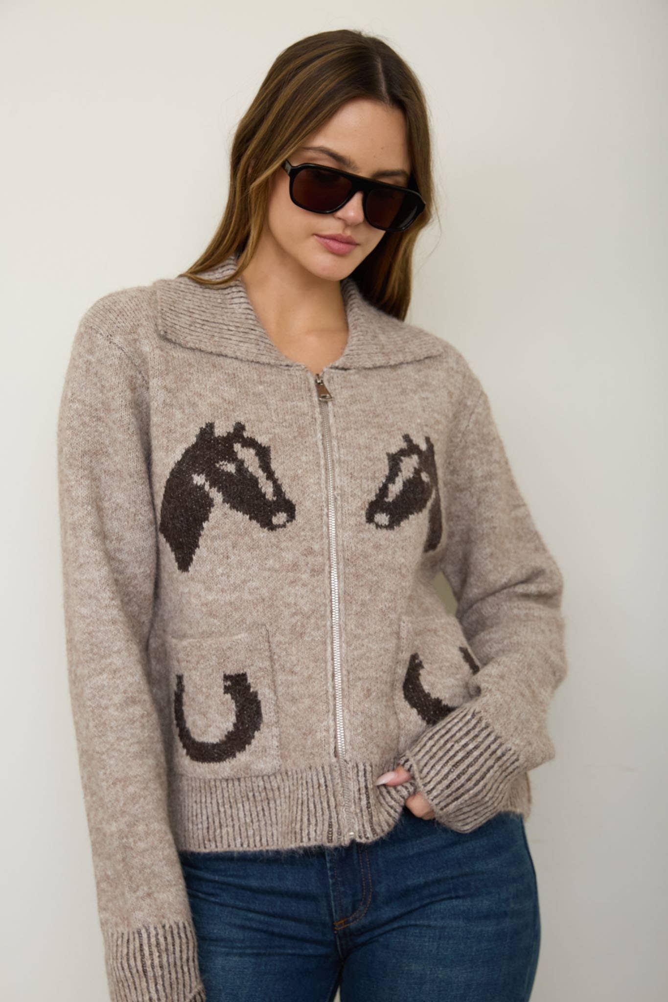 WESTERN JACQUARD COLLARED ZIP-UP KNIT CARDIGAN: LIGHT BROWN MULTI