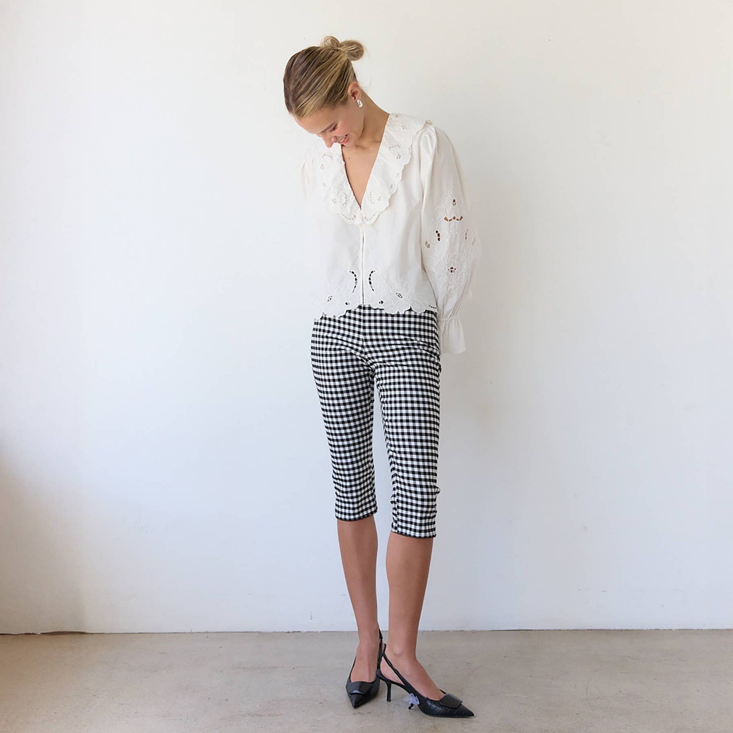 Embroidery Ruffle Blouse - RT1039: White / S-M-L (3-2-1)