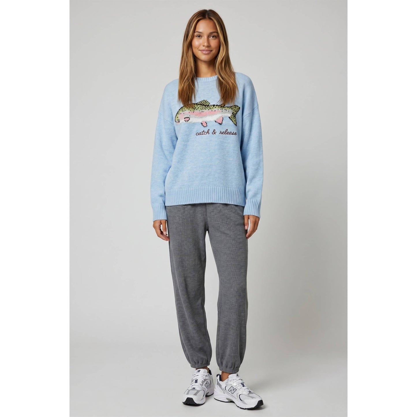 TF26-0628 - Fish sweater with "catch & release" embroidery: OFF WHITE / S-M-L(3-2-1)