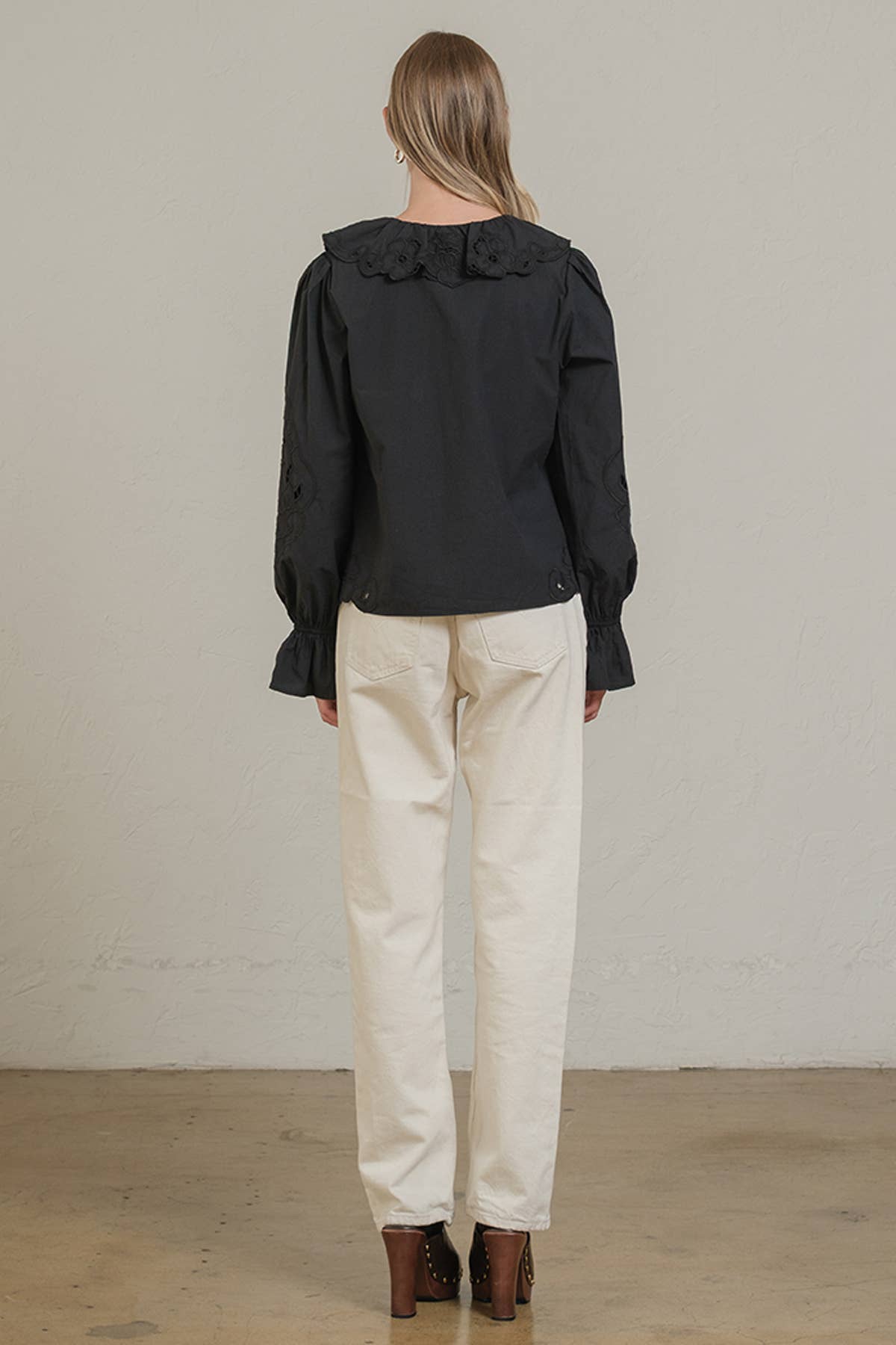 Embroidery Ruffle Blouse - RT1039: White / S-M-L (3-2-1)